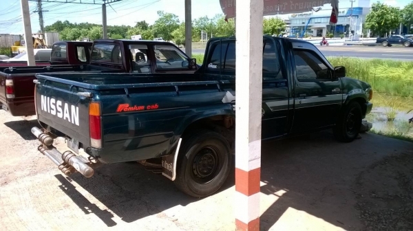 ขายกระบะ NISSAN ตอนเดียว สภาพสวยบางเดิม เครื่องฝาแดง BD25 คัสซีสวยตลอดเส้น แอร์เย็น ทะเบียนพร้อมโอนครับ