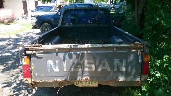 ขายรถกระบะ NISSAN ตอนเดียว ปี 1993/2536 เครื่อง BD25 ฝาแดงมันแน่นไม่หลวม คัสซีมีปะนิดหน่อย มีคอมแอร์ ทะเบียนพร้อมโอนครับ ขายรถกระบะ NISSAN ตอนเดียว ปี 1993/2536 เครื่อง BD25 ฝาแดงมันแน่นไม่หลวม คัสซีมีปะนิดหน่อย มีคอมแอร์ ทะเบียนพร้อมโอนครับ