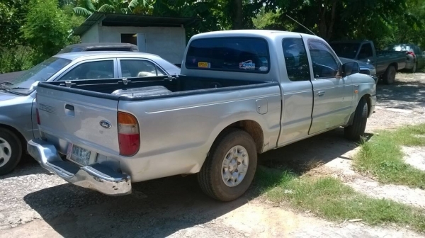 ขาย FORD RANGER 2.5 ปี 2003/2546 สภาพสวยบางเดิม เครื่องแน่น คัสซีสวย พาวเวอร์ แอร์เย็น ทะเบียนพร้อมโอนครับ