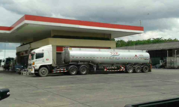 ขายหางลาก บรรทุกน้ำมัน 43,000ลิตร ถังเหล็ก โหลดล่าง สภาพพร้อมวิ่งงาน มี4หาง ราคา โหลดบน 480,000บ โหลดล่าง 650,000บ ต่อรองได้ ขายหางลาก บรรทุกน้ำมัน 43,000ลิตร ถังเหล็ก โหลดล่าง สภาพพร้อมวิ่งงาน มี4หาง ราคา โหลดบน 480,000บ โหลดล่าง 650,000บ ต่อรองได้