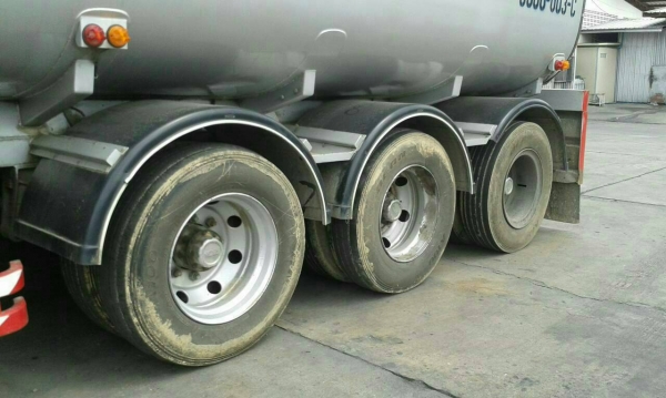 ขายหางลาก บรรทุกน้ำมัน 43,000ลิตร ถังเหล็ก โหลดล่าง สภาพพร้อมวิ่งงาน มี4หาง ราคา โหลดบน 480,000บ โหลดล่าง 650,000บ ต่อรองได้ ขายหางลาก บรรทุกน้ำมัน 43,000ลิตร ถังเหล็ก โหลดล่าง สภาพพร้อมวิ่งงาน มี4หาง ราคา โหลดบน 480,000บ โหลดล่าง 650,000บ ต่อรองได้