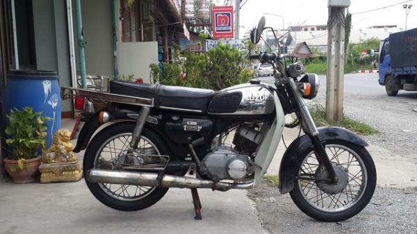 วุฒิ นนบุรี ขาย K125cc. m4 พร้อมบังลมเอกสารทะเบียนพร้อมโอน วุฒิ นนบุรี ขาย K125cc. m4 พร้อมบังลมเอกสารทะเบียนพร้อมโอน