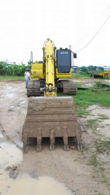 ขาย Komatsu PC200 รุ่น 8 ราคา 1,750,000 ขาย Komatsu PC200 รุ่น 8 ราคา 1,750,000