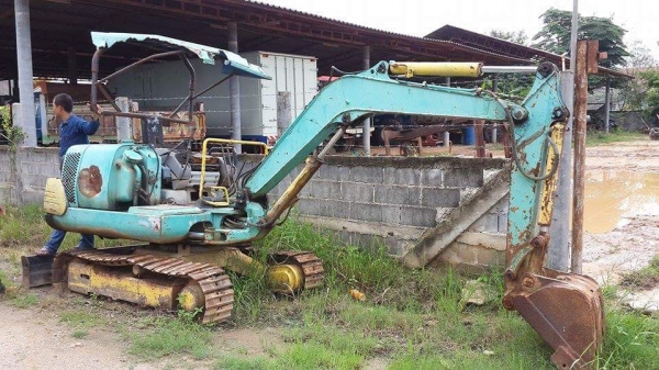 ขาย Komatsu Pc25-1 ราคา 200,000 บาท(ต่อรอง)