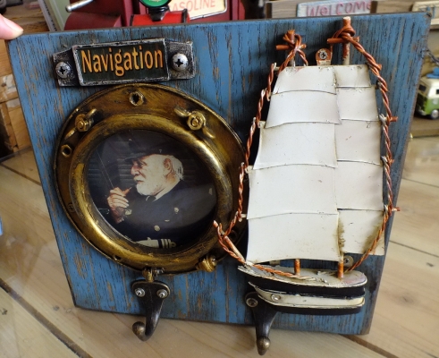 โมเดลฉากการาจ วินเทจแขวนของและใส่รูปได้ในงานแฮนด์เมด