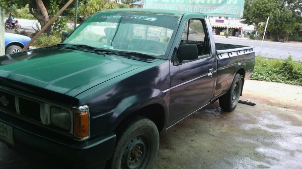 ขายถูกนิสันบิกเอ็มตอนเดียวขายถูกเครื่องแดงใช้ดีติดงายสีสวยหน้าเดิมๆช่างล้างดีเบกชัวมีแนบเสริม3ตัวขับนิงเครื่องเงียบขาย55000ราคานี้ให้เอาใว้ใช้