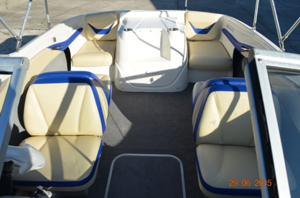 Bayliner 185 Capri 2006 3.0L w/trailer, bimini.