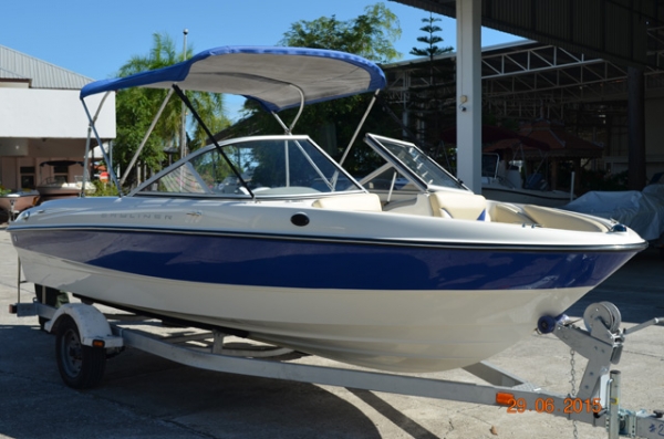 Bayliner 185 Capri 2006 3.0L w/trailer, bimini.