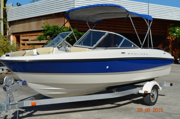 Bayliner 185 Capri 2006 3.0L w/trailer, bimini.
