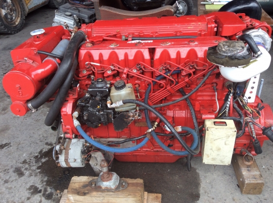 ขายด่วน เครื่องเรือดีเซล 6 สูบ เมอร์คิวเซอร์