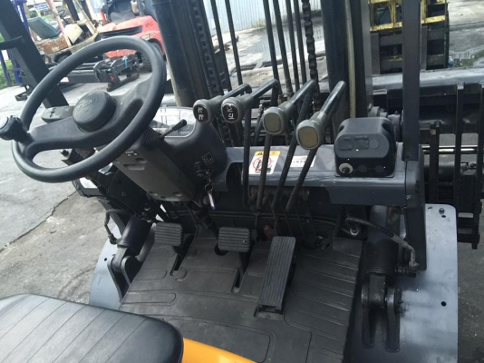 ฟอล์คลิฟต์ 3 ตัน TCM FG30N5  รถเก่าญี่ปุ่น เสา 4 เมตร พร้อมตัวหนีบแบน