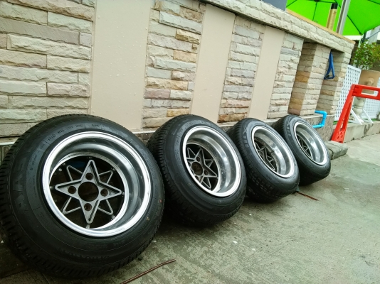 ล้อลายดาว