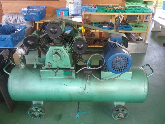 ปั๊มลม ฟูเช็ง 3 สูบ ขนาด 10 HP.ถัง 325 ลิตร อัตรา DSPI 2000 ลิตร/นาที พร้อมใช้งาน