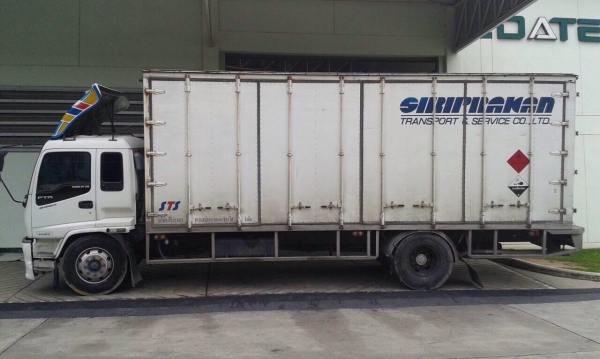 ขาย6ล้อ7เมตรตู้แห้ง10บาน