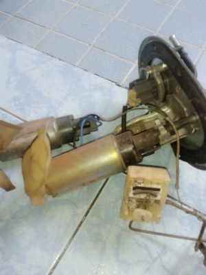 ขายปั้มติ๊กใส่โตโยต้าอัลติสหรือสามห่วงใด้คับ2ปั้ม500คับ