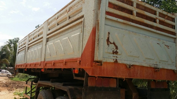 รถอีซูซุ 10 ล้อ หัวลาก 240 แรงม้า.  ( นางฟ้าแท้. )  ,  ( มีขาย 3 รายการ. )       สนใจติดต่อ  081 - 6079515