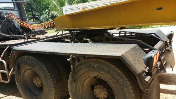 รถอีซูซุ 10 ล้อ หัวลาก 240 แรงม้า.  ( นางฟ้าแท้. )  ,  ( มีขาย 3 รายการ. )       สนใจติดต่อ  081 - 6079515