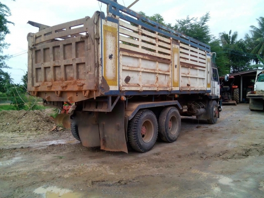 รถมิตซู 10 ล้อดั้ม FN528  /  220 แรงม้า.     สนใจติดต่อ  081 - 6079515