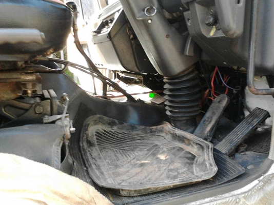 รถมิตซู 10 ล้อ หัวลาก FN527 - TC  /  220  แรงม้า.  ( ขาย แม่ , ลูก. )        สนใจติดต่อ  081 - 6079515