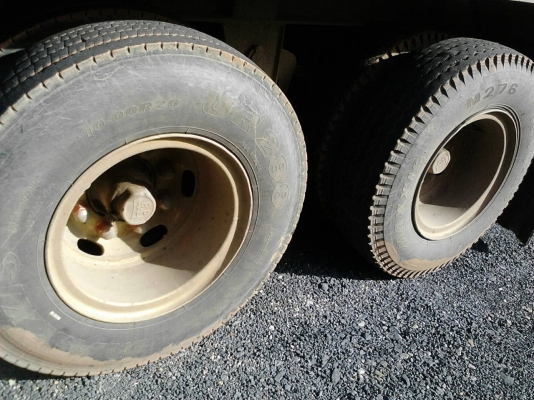 รถมิตซู 10 ล้อ หัวลาก FN527 - TC  /  220  แรงม้า.  ( ขาย แม่ , ลูก. )        สนใจติดต่อ  081 - 6079515