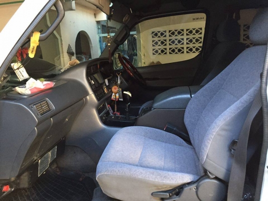 ขายโตโยต้า commuter 2003