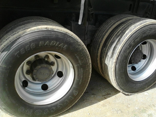 รถฮีโน่ 10 ล้อดั้ม 380 แรงม้า. ปี 55  ( รถวิ่ง 12x,xxx กว่า กม. ) , ( ขายแม่ , ลูก. )     สนใจติดต่อ  081- 6079515