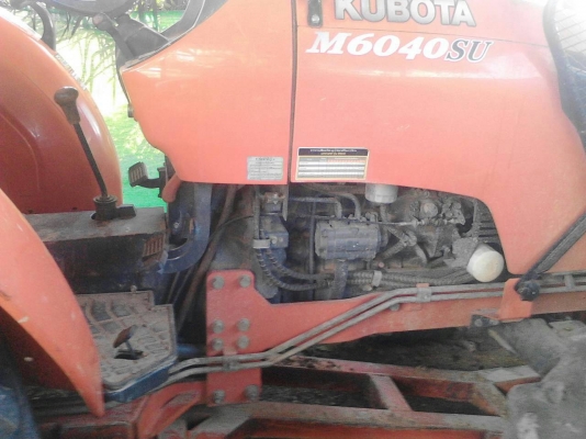 รถไถ KUBOTA  M - 6040. 2 เพลา.     ( รถทำงาน 1,7xx ชม. )      สนใจติดต่อ  081 - 6079515