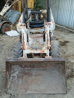 รถตัก bobcat ใช้ตักดิน มูลสัตว์ได้ ยี่ห้อ TCM เครื่อง KUBOTA 2สูบ ดีเชล ราคา 98,000บาท รถตัก bobcat ใช้ตักดิน มูลสัตว์ได้ ยี่ห้อ TCM เครื่อง KUBOTA 2สูบ ดีเชล ราคา 98,000บาท