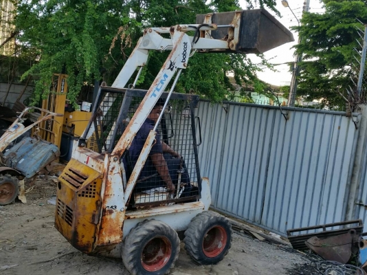 รถตัก bobcat ใช้ตักดิน มูลสัตว์ได้ ยี่ห้อ TCM เครื่อง KUBOTA 2สูบ ดีเชล ราคา 98,000บาท รถตัก bobcat ใช้ตักดิน มูลสัตว์ได้ ยี่ห้อ TCM เครื่อง KUBOTA 2สูบ ดีเชล ราคา 98,000บาท