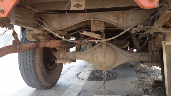 สี่ล้อกลาง TLD