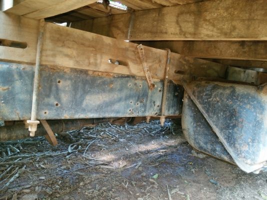 ขาย 6 ล้อ isuzu พวงมาลัยพาวเวอร์ ทะเบียนไม่ขาด เครื่องดี