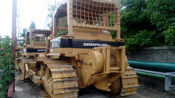 ต้องการขายรถแทรกเตอร์ D7G ครับ