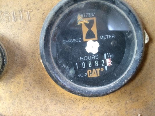 ต้องการขายรถแทรกเตอร์ D10 ครับ ต้องการขายรถแทรกเตอร์ D10 ครับ