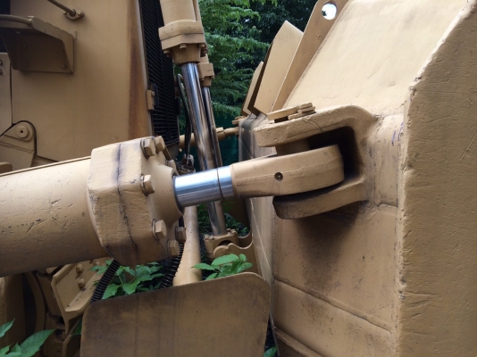 ต้องการขายรถแทรกเตอร์ D10 ครับ ต้องการขายรถแทรกเตอร์ D10 ครับ