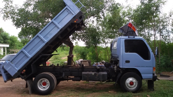 ขายหกล้อดั้มพ์ ISUZU-NPR66LX5T-4HF1-120 ฝาขาวปี42 แอร์ เพาเวอร์ เอฟหน้า-หลัง ดั้มสามมิตร ขายหกล้อดั้มพ์ ISUZU-NPR66LX5T-4HF1-120 ฝาขาวปี42 แอร์ เพาเวอร์ เอฟหน้า-หลัง ดั้มสามมิตร