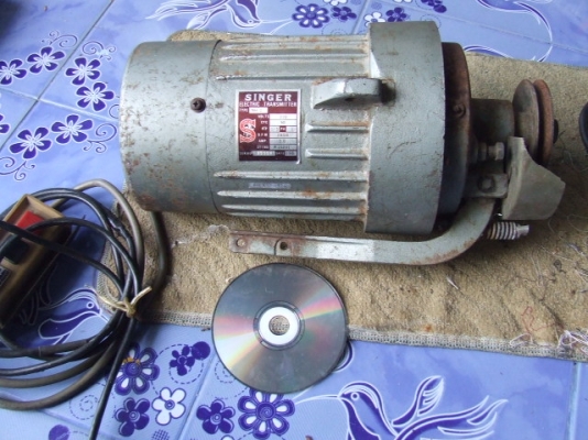 ขายมอเตอร์จักรของซิงเกอร์   1/3  แรง