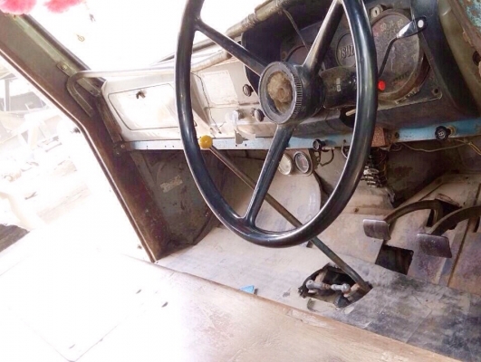 ISUZU TX 175 HP 6BG1 รถหัวยาวสิบล้อเพลาเดียว เทรลเลอร์ท้ายลาดมีหางพับไฮดรอลิกส์ขึ้นรถเกี่ยวข้าวและรถแบ็คโฮร PC 120 ได้เลยครับ เครื่องยนต์ 175 แรงมีใบคุมครบพร้อมแจ้งลงเล่ม เกียร์ร็อกแล้วครับ ภายในเก๋งคอนโซลสวยครบ พวงมาลัยเพาเวอร์ ช่วงล่างเพลาเดียวของมิตซูบ