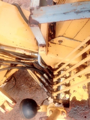 **2,600,000 บ.ต่อรอง/// เกรดเดอร์ ใบ14ฟุต CAT *5MD* 140G **ขาย GRADER CAT-140G *5MD* รถเกรดเดอร์ ใบมีด 14ฟุต เอวแข็ง สภาพสวยๆ MOTOR GRADER CATERPILLA *5MD* 140G ปี1994 ซีเรียลสูง S/N.*5MD03168* เครื่องเดิม ปั้มเดิม เครื่องCAT3306-Turbo 6สูบ 150HP เครื่องด