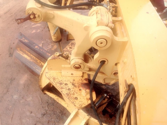 **2,600,000 บ.ต่อรอง/// เกรดเดอร์ ใบ14ฟุต CAT *5MD* 140G **ขาย GRADER CAT-140G *5MD* รถเกรดเดอร์ ใบมีด 14ฟุต เอวแข็ง สภาพสวยๆ MOTOR GRADER CATERPILLA *5MD* 140G ปี1994 ซีเรียลสูง S/N.*5MD03168* เครื่องเดิม ปั้มเดิม เครื่องCAT3306-Turbo 6สูบ 150HP เครื่องด