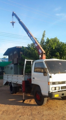 ขาย6ล้อ เครนUNIC3 ตัน 3ปอก สภาพสวยเดิมทำงานเร็ว อีซูซุ110แรง แอร์เย็น พ.เพาเวอร์ ยางดี ทะเบียนเต็ม เอสารเล่มทะเบียนพร้อมโอน แชชซีสวย