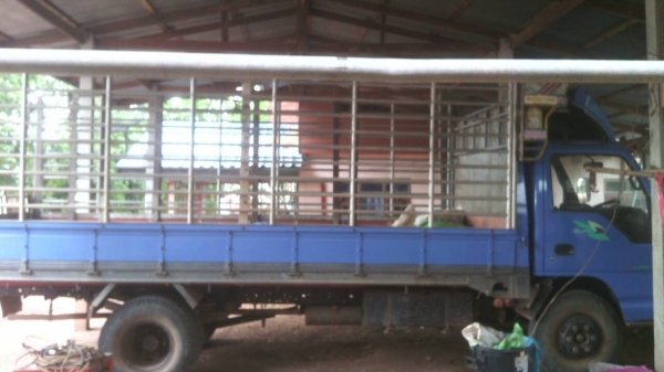 หกล้อ อีซูซุ NPR130แรง ปี45 สภาพดีพร้อมใช้งาน ทะเบียนพร้อมโอน