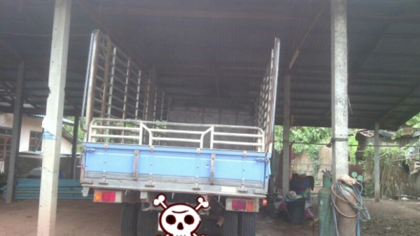 หกล้อ อีซูซุ NPR130แรง ปี45 สภาพดีพร้อมใช้งาน ทะเบียนพร้อมโอน