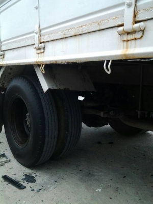 ขายรถบรรทุก 6 ล้อรั้ว ISUZU NMR 130 แรงม้าปี 2551 ราคา 550000