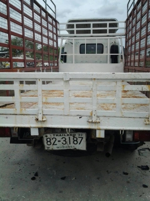 ขายรถบรรทุก 6 ล้อรั้ว ISUZU NMR 130 แรงม้าปี 2551 ราคา 550000