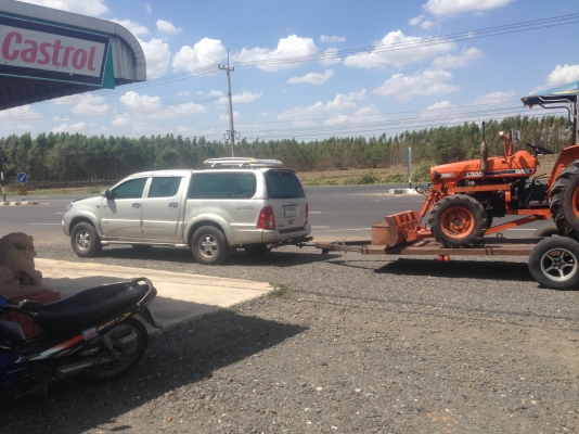 ขาย KUBOTA L3001-4x4 -2 เพลา (ราคา 125,0000 บาท) (ภาพวีดีโอ) เครื่องดี 4 สูบ ยางสภาพ90\% หน้า-หลัง ใ