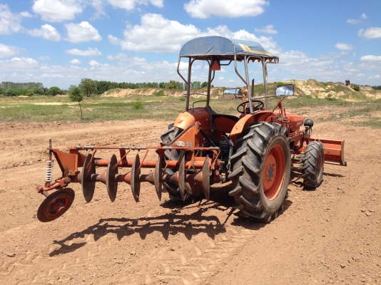 ขาย KUBOTA L3001-4x4 -2 เพลา (ราคา 125,0000 บาท) (ภาพวีดีโอ) เครื่องดี 4 สูบ ยางสภาพ90\% หน้า-หลัง ใ