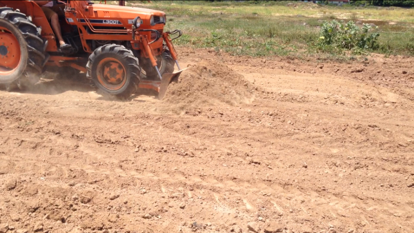 ขาย KUBOTA L3001-4x4 -2 เพลา (ราคา 125,0000 บาท) (ภาพวีดีโอ) เครื่องดี 4 สูบ ยางสภาพ90\% หน้า-หลัง ใ
