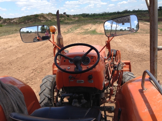 ขาย KUBOTA L3001-4x4 -2 เพลา (ราคา 125,0000 บาท) (ภาพวีดีโอ) เครื่องดี 4 สูบ ยางสภาพ90\% หน้า-หลัง ใ