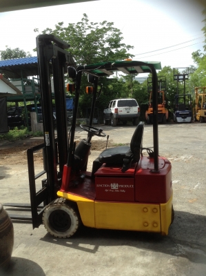 +++ ขายโฟล์คลิฟท์  ไฟฟ้านั่งขับ  3  ล้อ  ขนาด  1  ตัน  เสา  3.8  เมตร  แบตเตอรี่  24  โวลต์  (ใช้กับรถบรรทุกได้)  ยางตัน