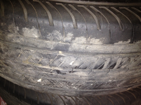 ขายล้อแม็ก VIGO CHAMP 16 สีกัลเงา พร้อมยาง bridgestone 215/65/16 ปี 14